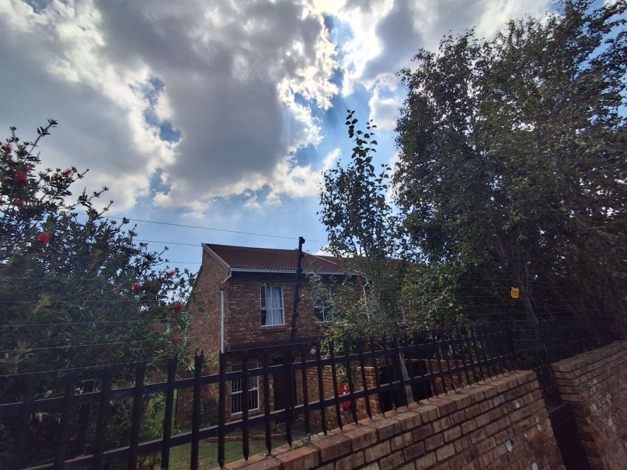 2 Bedroom Property for Sale in Monument Park Gauteng