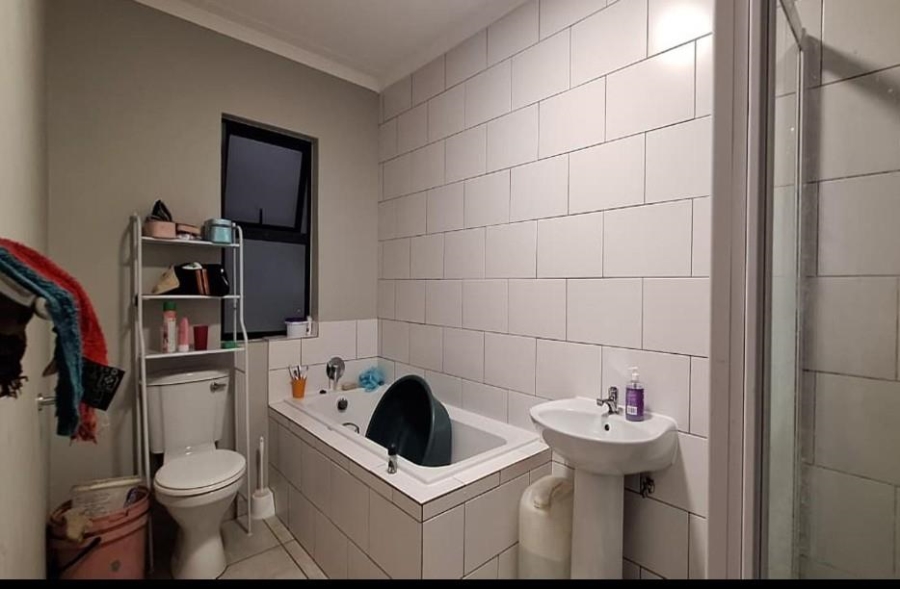 2 Bedroom Property for Sale in Glen Marais Gauteng