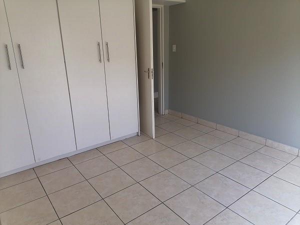 2 Bedroom Property for Sale in Oakdene Gauteng
