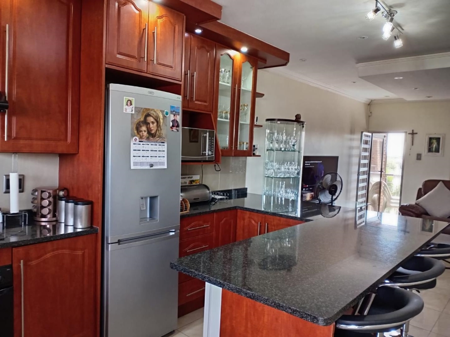 3 Bedroom Property for Sale in Lenasia Gauteng