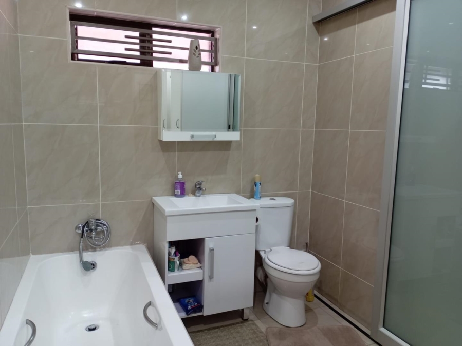 3 Bedroom Property for Sale in Lenasia Gauteng