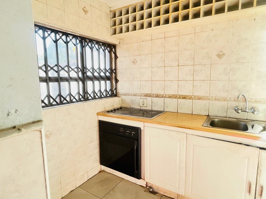 3 Bedroom Property for Sale in Roseacres Gauteng