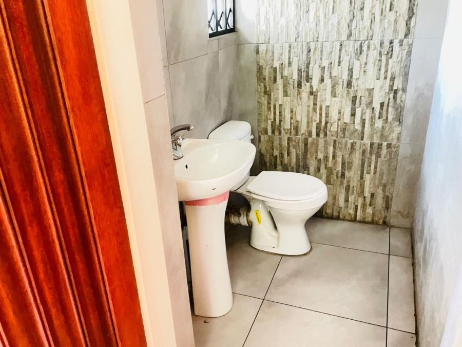 3 Bedroom Property for Sale in Roseacres Gauteng