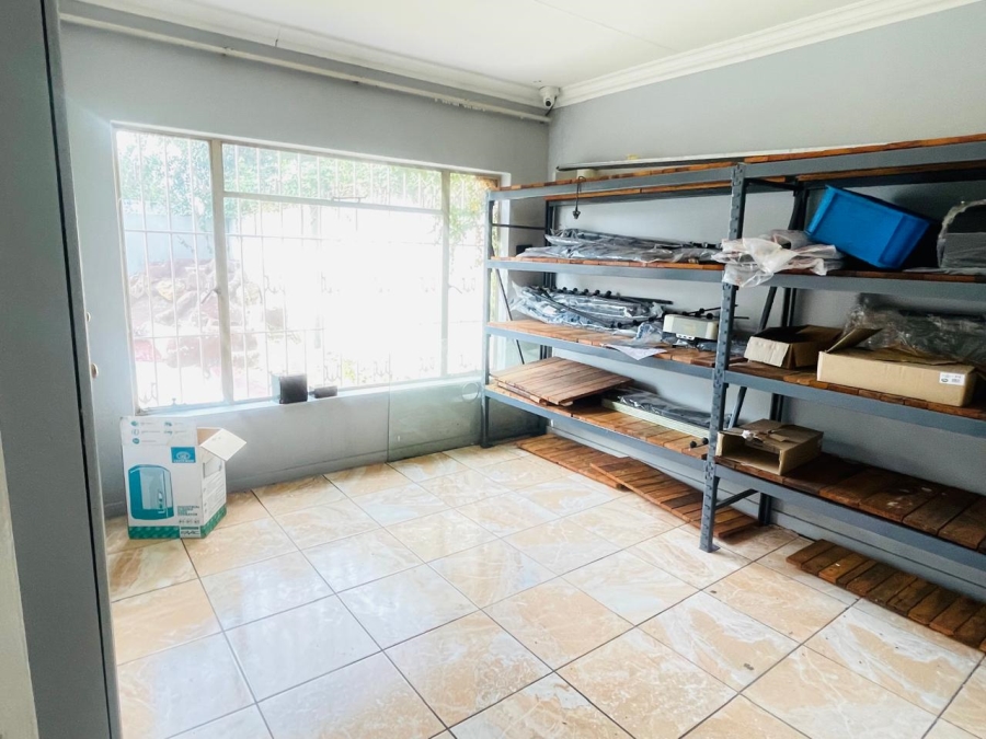 3 Bedroom Property for Sale in Roseacres Gauteng