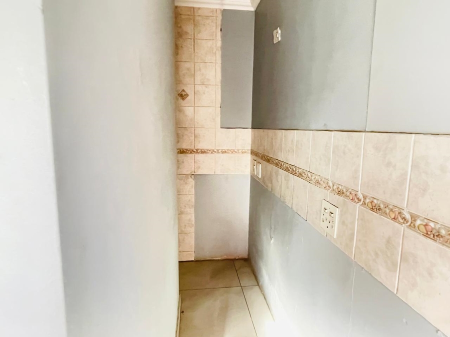 3 Bedroom Property for Sale in Roseacres Gauteng