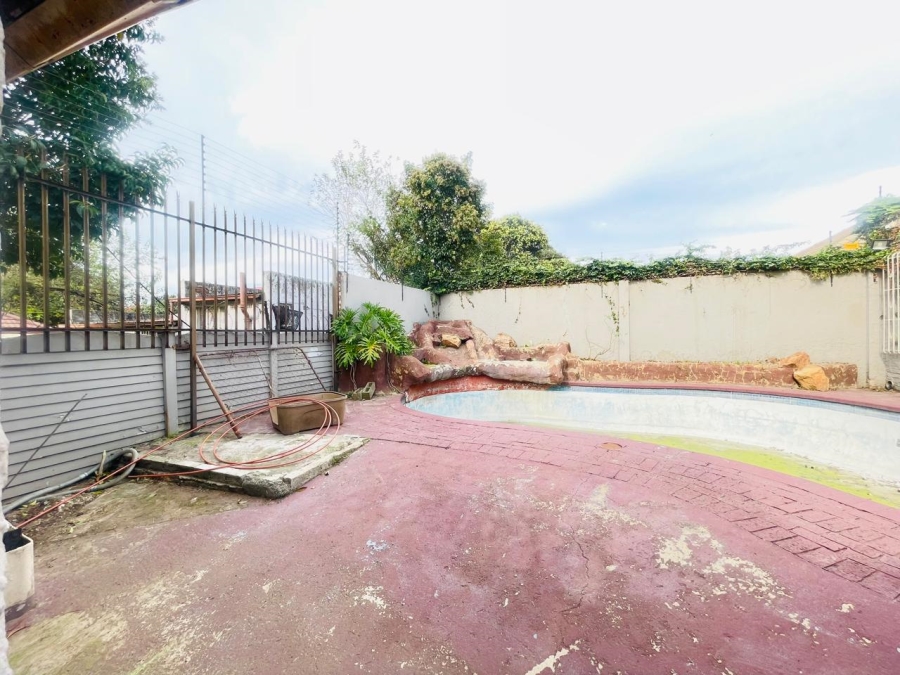 3 Bedroom Property for Sale in Roseacres Gauteng