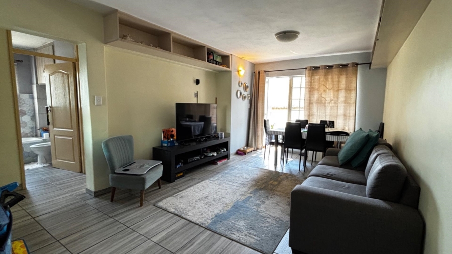 2 Bedroom Property for Sale in Faerie Glen Gauteng