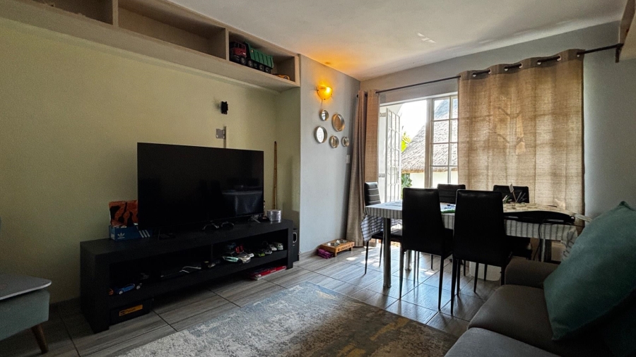 2 Bedroom Property for Sale in Faerie Glen Gauteng