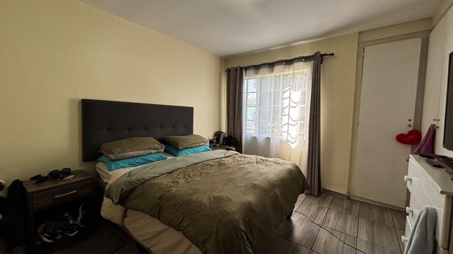 2 Bedroom Property for Sale in Faerie Glen Gauteng