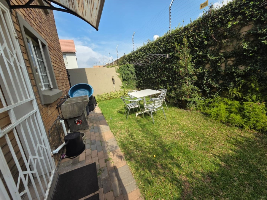 3 Bedroom Property for Sale in Kosmosdal Gauteng