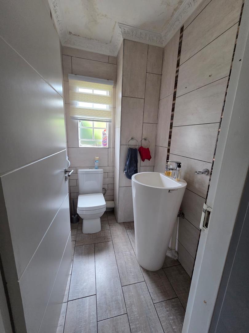 3 Bedroom Property for Sale in Kosmosdal Gauteng