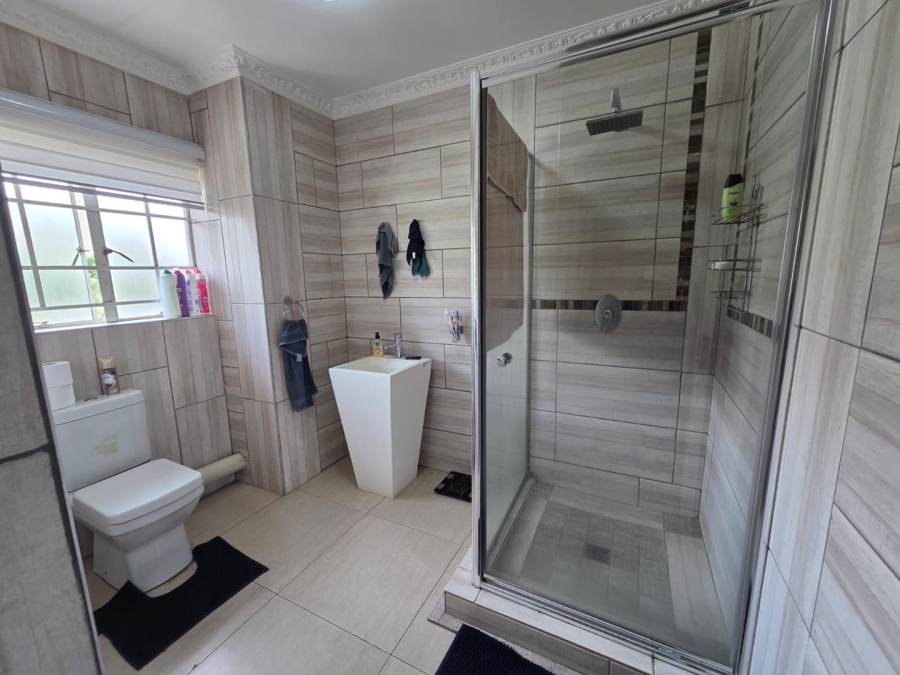 3 Bedroom Property for Sale in Kosmosdal Gauteng