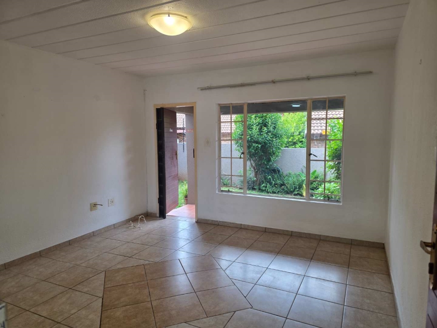 To Let 2 Bedroom Property for Rent in Randpark Ridge Gauteng