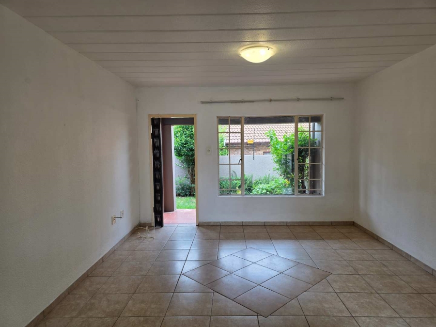 To Let 2 Bedroom Property for Rent in Randpark Ridge Gauteng