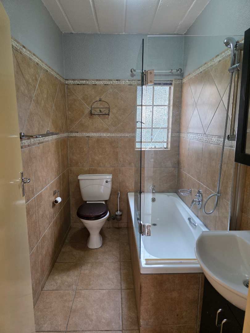 To Let 2 Bedroom Property for Rent in Randpark Ridge Gauteng
