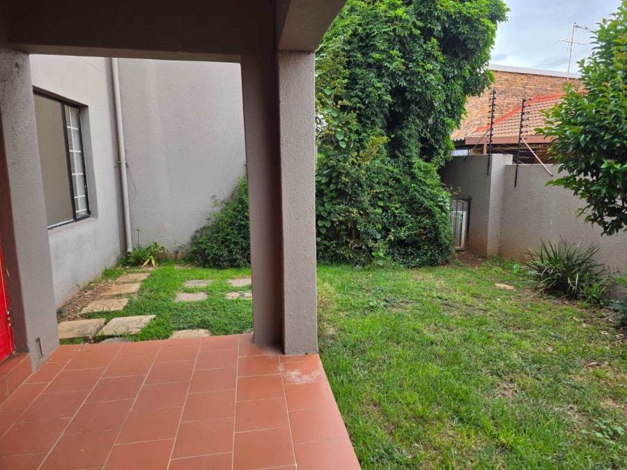 To Let 2 Bedroom Property for Rent in Randpark Ridge Gauteng