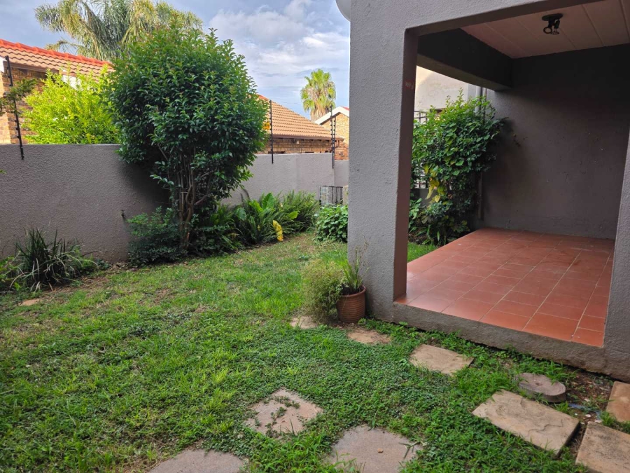 To Let 2 Bedroom Property for Rent in Randpark Ridge Gauteng