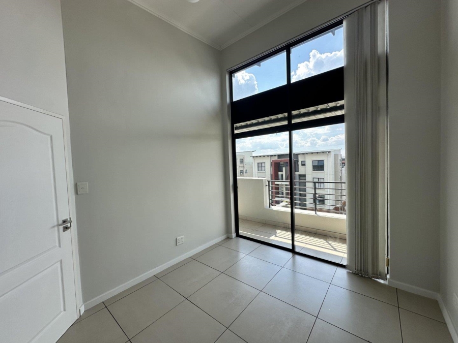 To Let 1 Bedroom Property for Rent in Fourways Gardens Gauteng