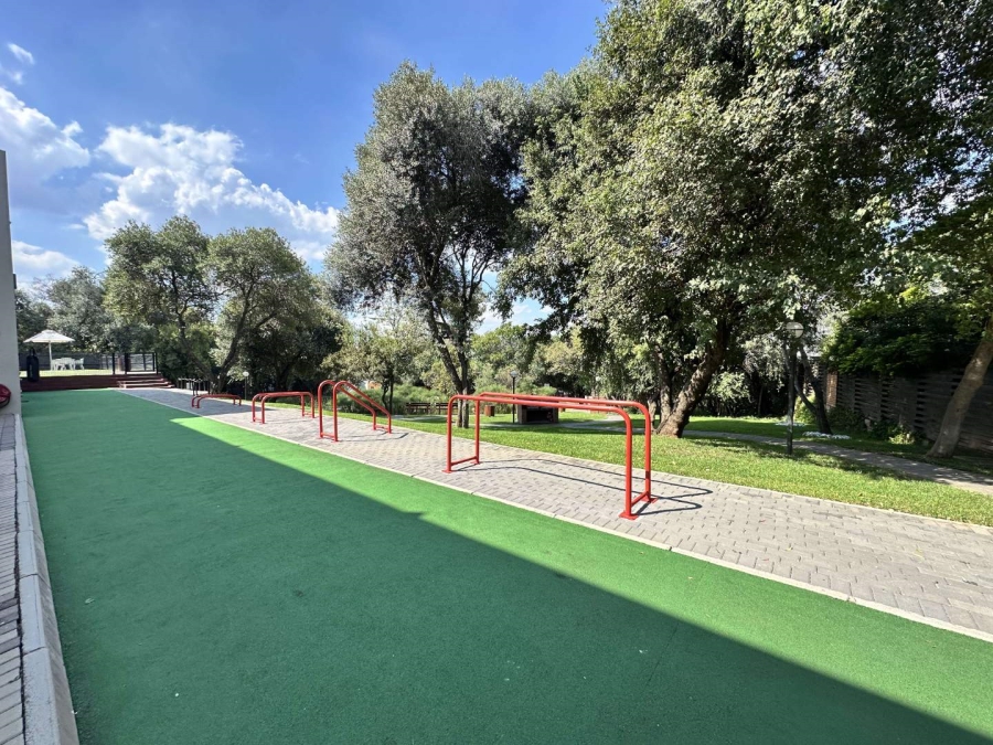 To Let 1 Bedroom Property for Rent in Fourways Gardens Gauteng