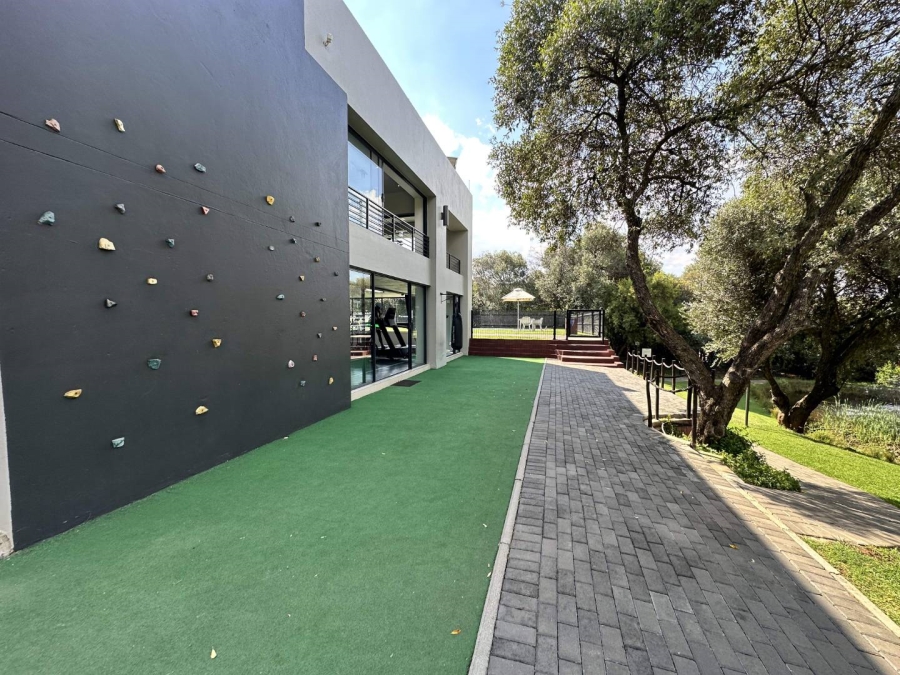 To Let 1 Bedroom Property for Rent in Fourways Gardens Gauteng