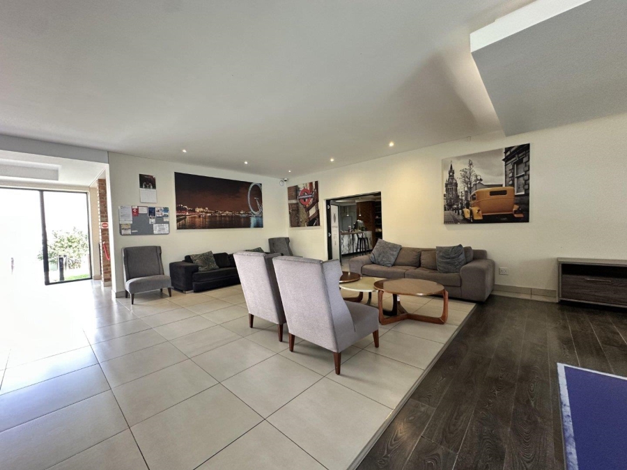 To Let 1 Bedroom Property for Rent in Fourways Gardens Gauteng