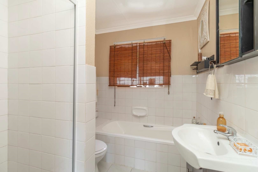 2 Bedroom Property for Sale in Northwold Gauteng