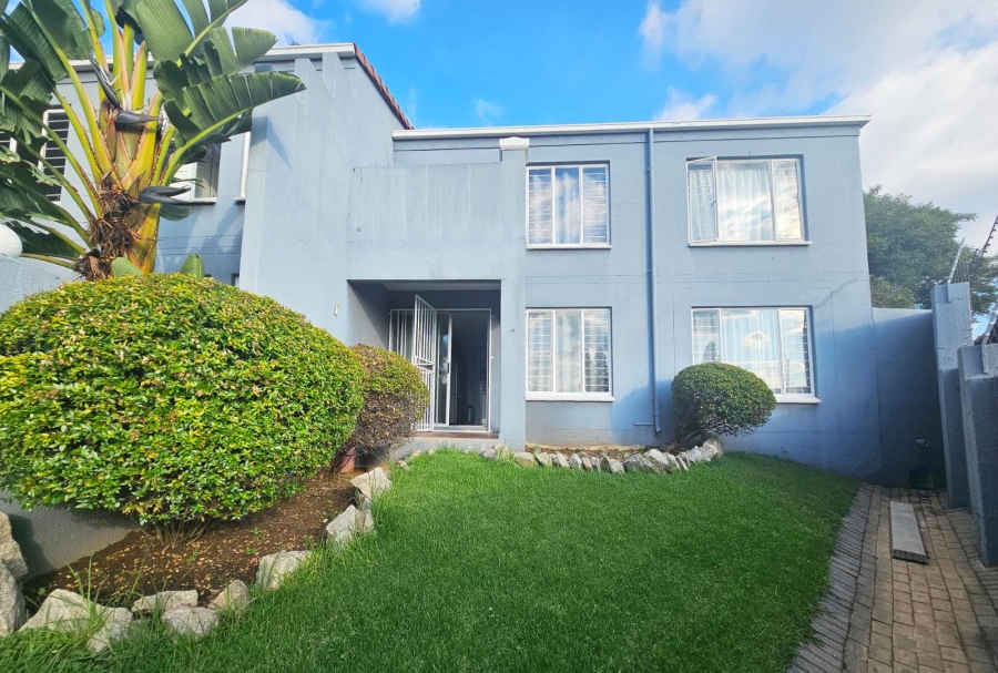 2 Bedroom Property for Sale in Radiokop Gauteng