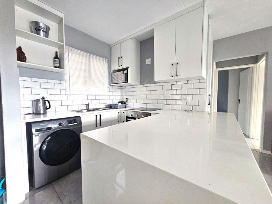 2 Bedroom Property for Sale in Radiokop Gauteng