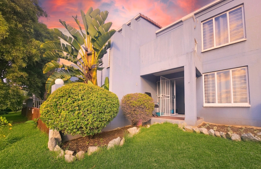 2 Bedroom Property for Sale in Radiokop Gauteng