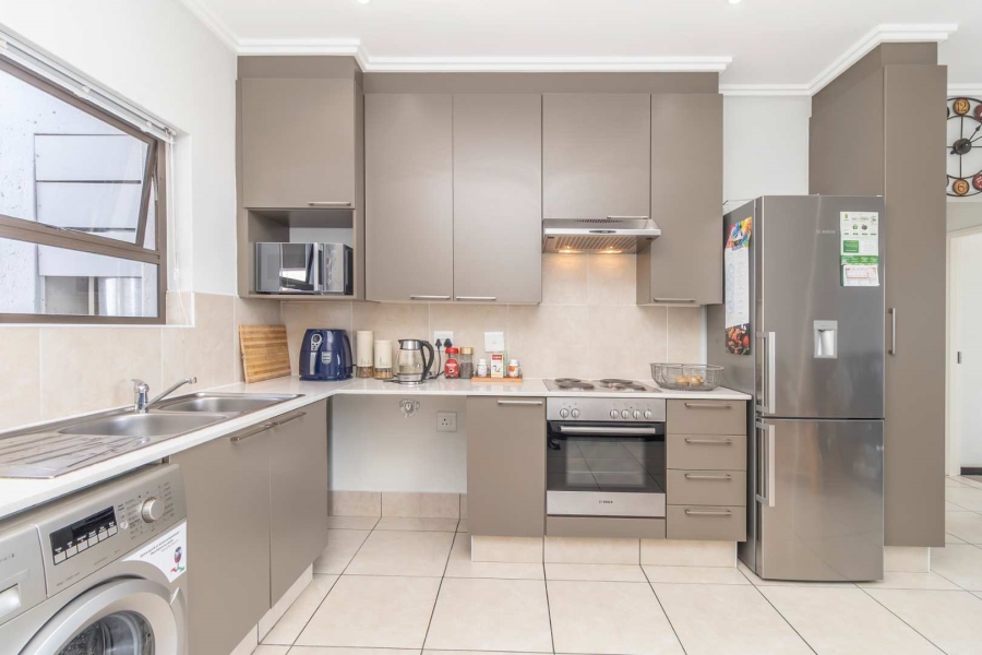 To Let 2 Bedroom Property for Rent in Barbeque Downs Gauteng