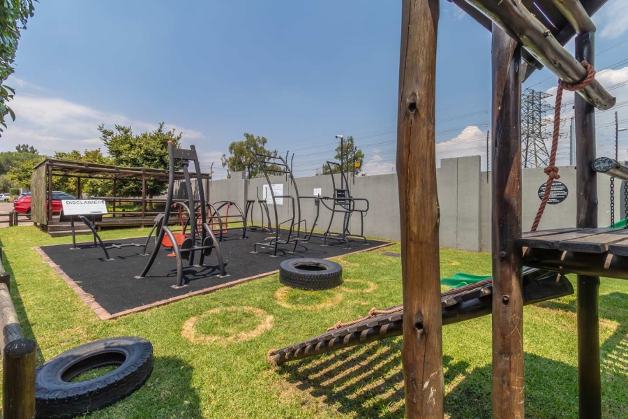 To Let 2 Bedroom Property for Rent in Barbeque Downs Gauteng