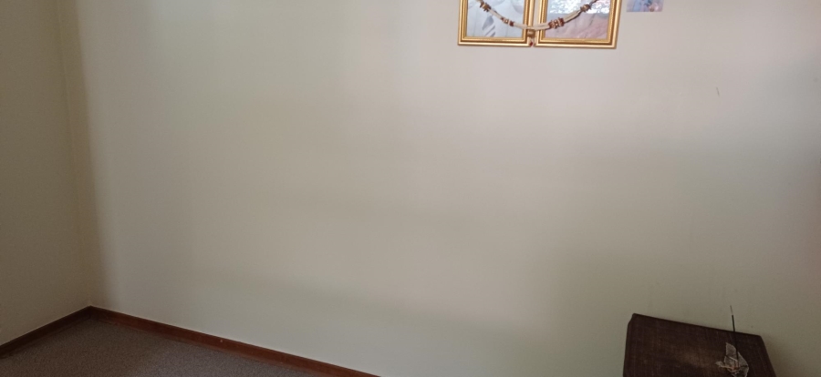 To Let 2 Bedroom Property for Rent in Benmore Gardens Gauteng