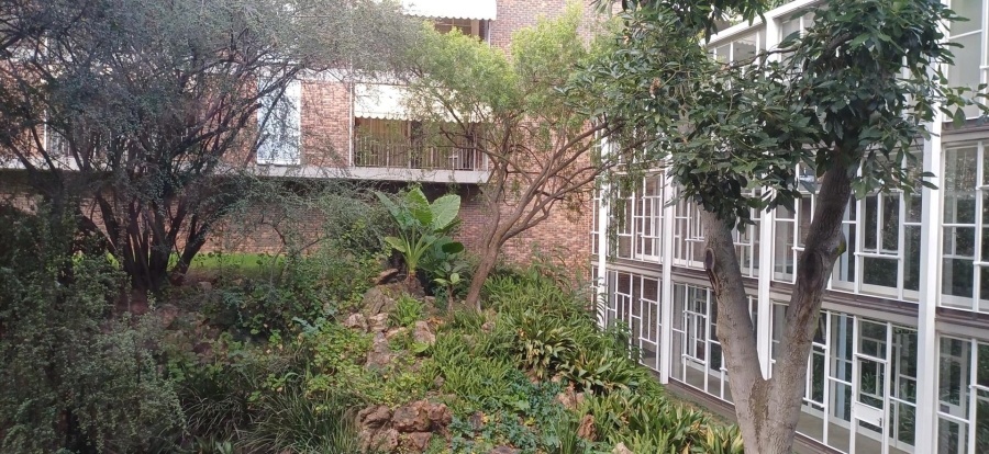 To Let 2 Bedroom Property for Rent in Benmore Gardens Gauteng
