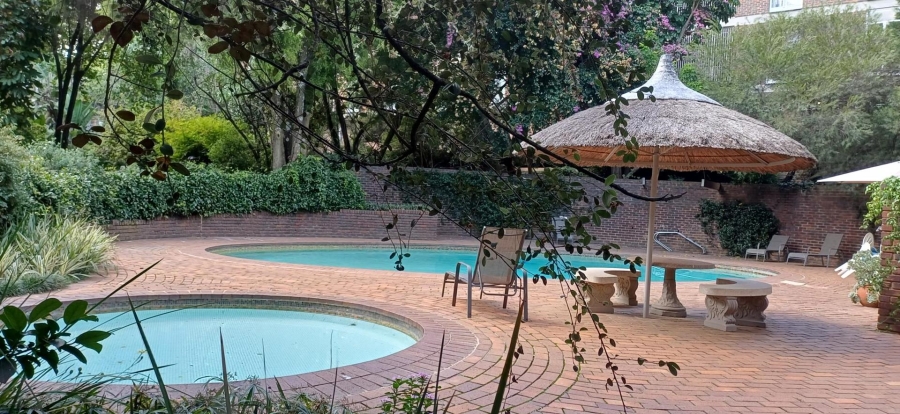 To Let 2 Bedroom Property for Rent in Benmore Gardens Gauteng