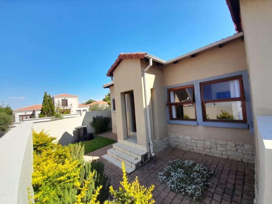 3 Bedroom Property for Sale in Willaway A H Gauteng