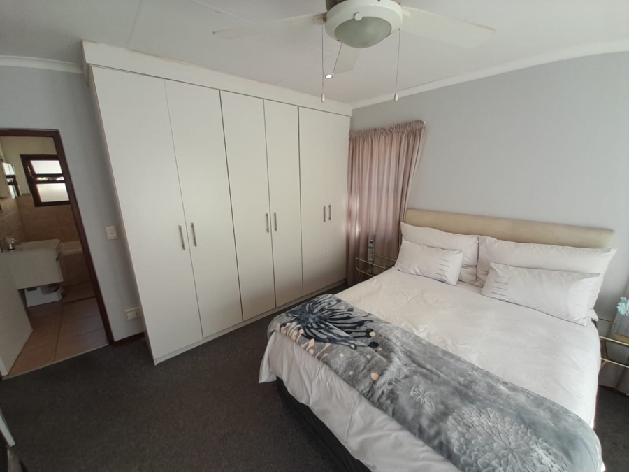 3 Bedroom Property for Sale in Willaway A H Gauteng