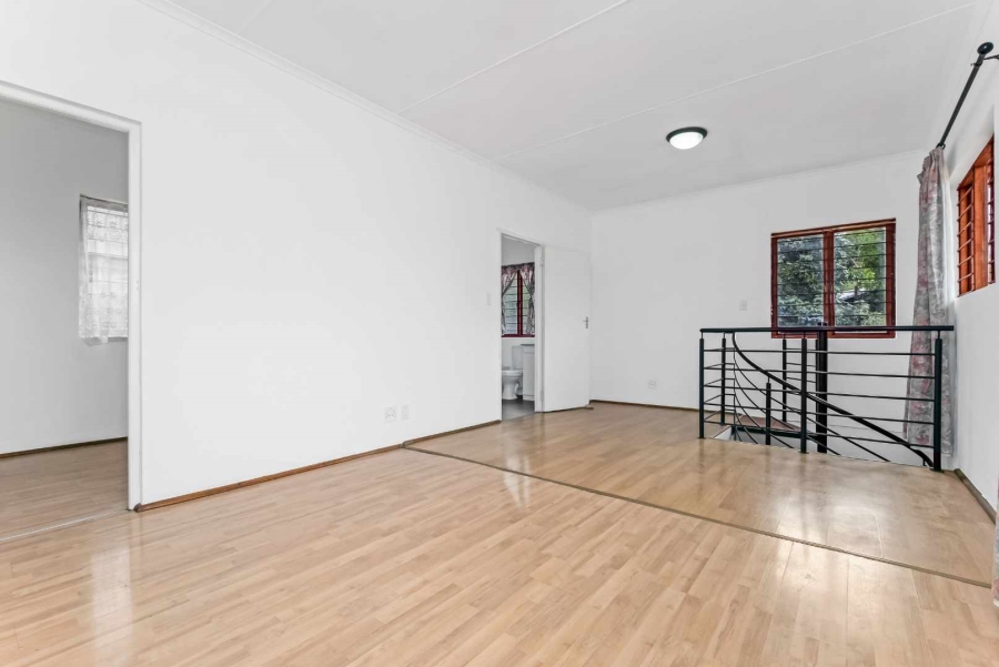 To Let 2 Bedroom Property for Rent in Lonehill Gauteng