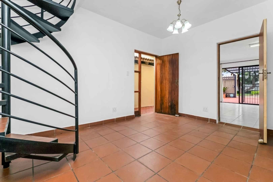 To Let 2 Bedroom Property for Rent in Lonehill Gauteng