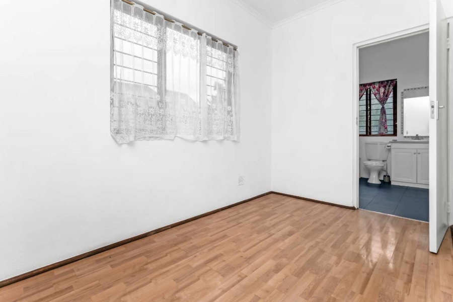 To Let 2 Bedroom Property for Rent in Lonehill Gauteng