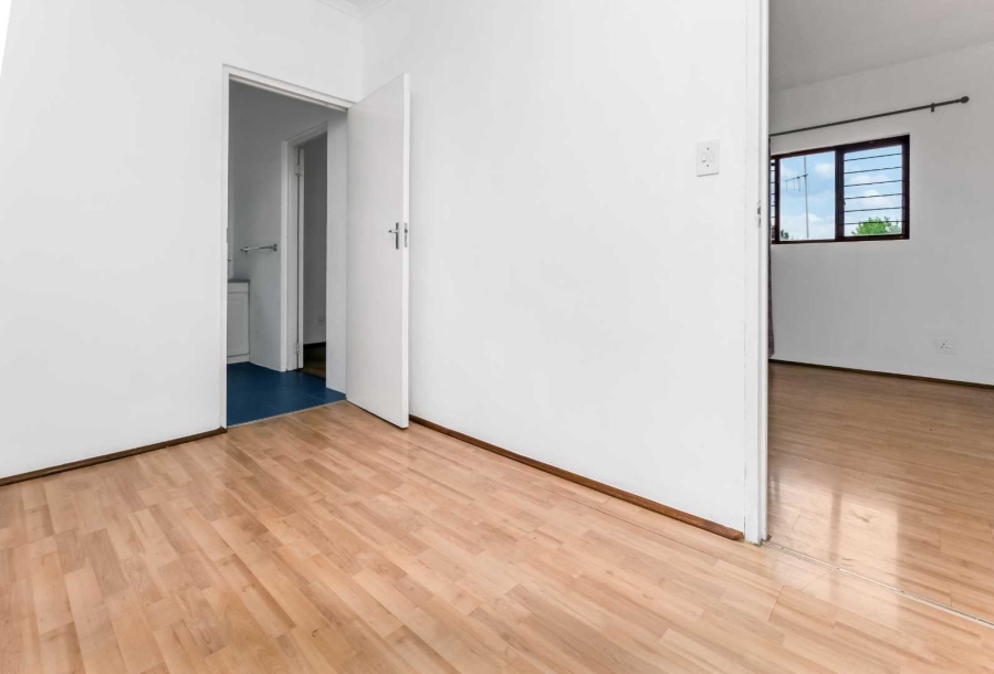 To Let 2 Bedroom Property for Rent in Lonehill Gauteng