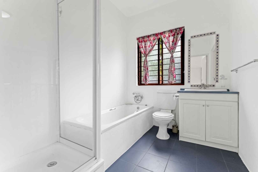 To Let 2 Bedroom Property for Rent in Lonehill Gauteng