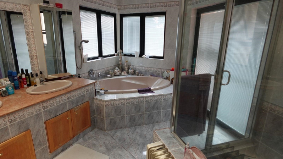 3 Bedroom Property for Sale in Silver Lakes Golf Estate Gauteng