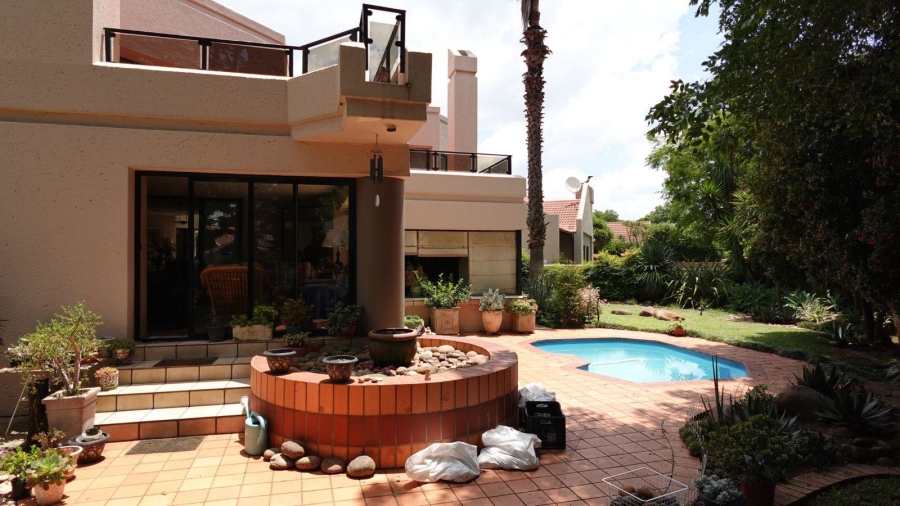 3 Bedroom Property for Sale in Silver Lakes Golf Estate Gauteng