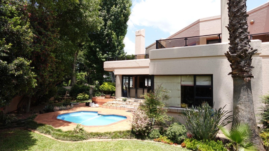 3 Bedroom Property for Sale in Silver Lakes Golf Estate Gauteng