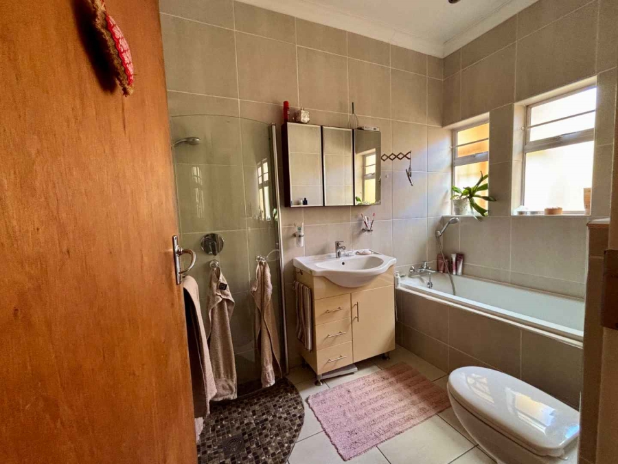 3 Bedroom Property for Sale in Clubview Gauteng