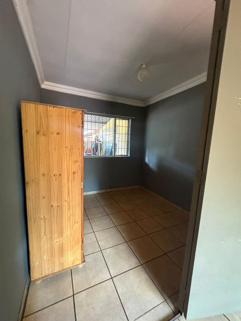 To Let 1 Bedroom Property for Rent in Meyerspark Gauteng