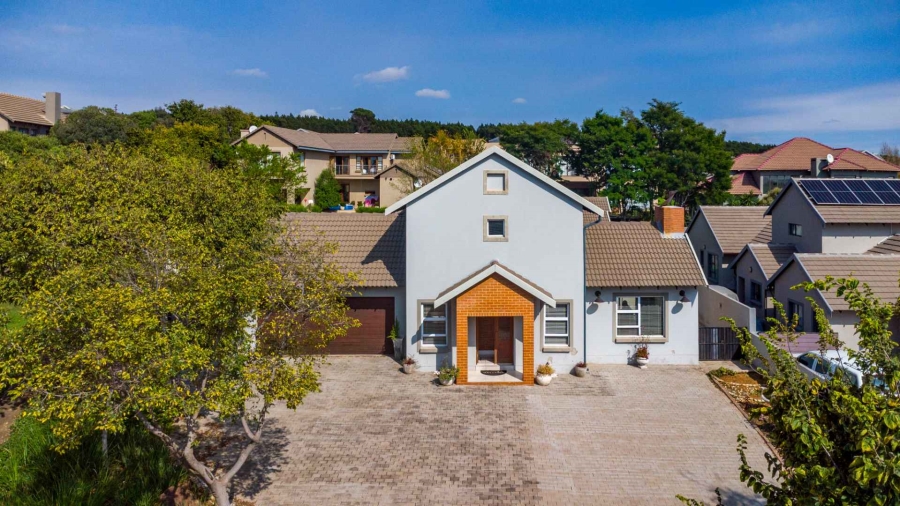5 Bedroom Property for Sale in Country View Estate Gauteng