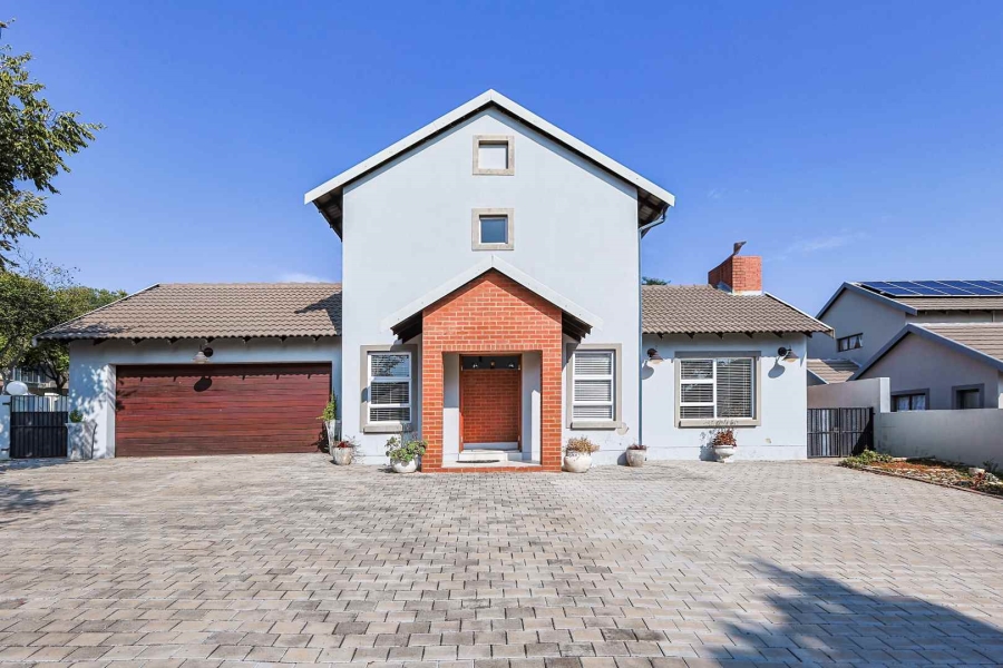 5 Bedroom Property for Sale in Country View Estate Gauteng