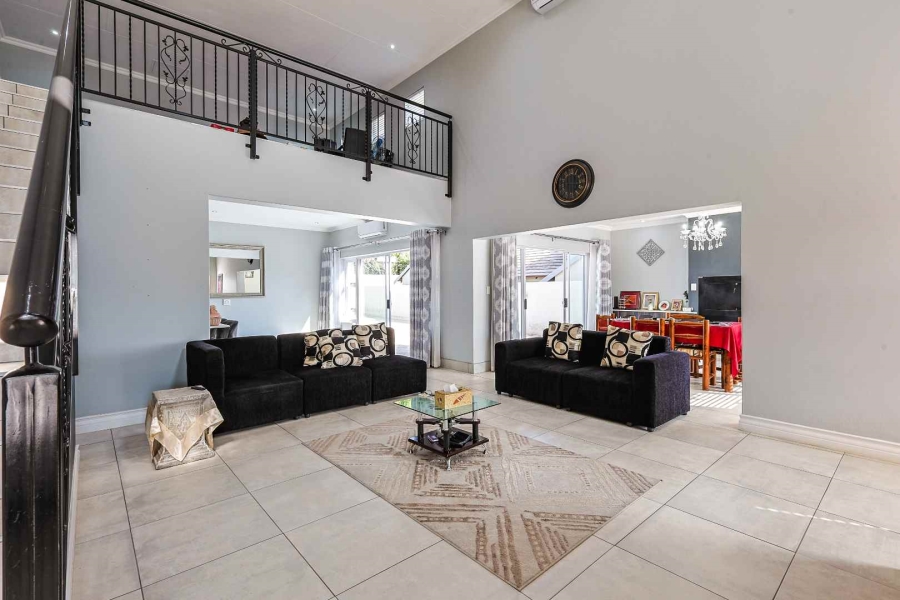 5 Bedroom Property for Sale in Country View Estate Gauteng