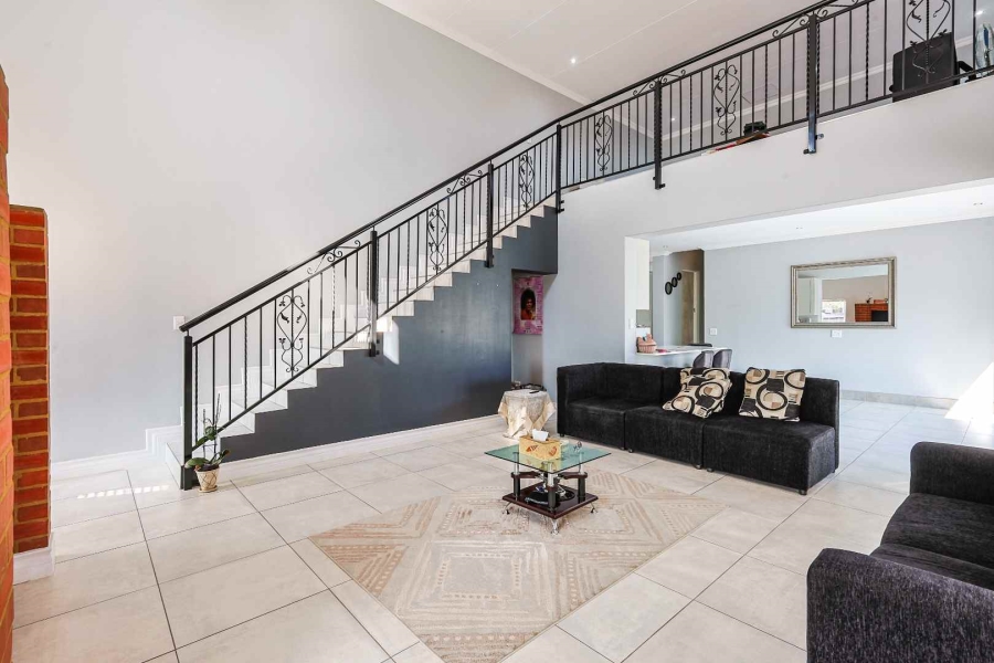 5 Bedroom Property for Sale in Country View Estate Gauteng